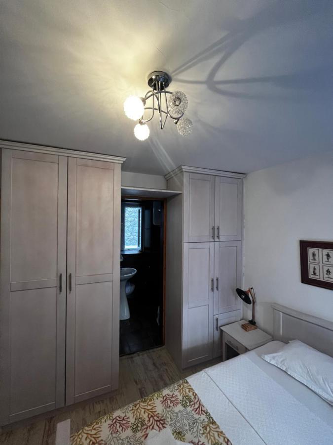 Guesthouse Athos Kotor Eksteriør billede